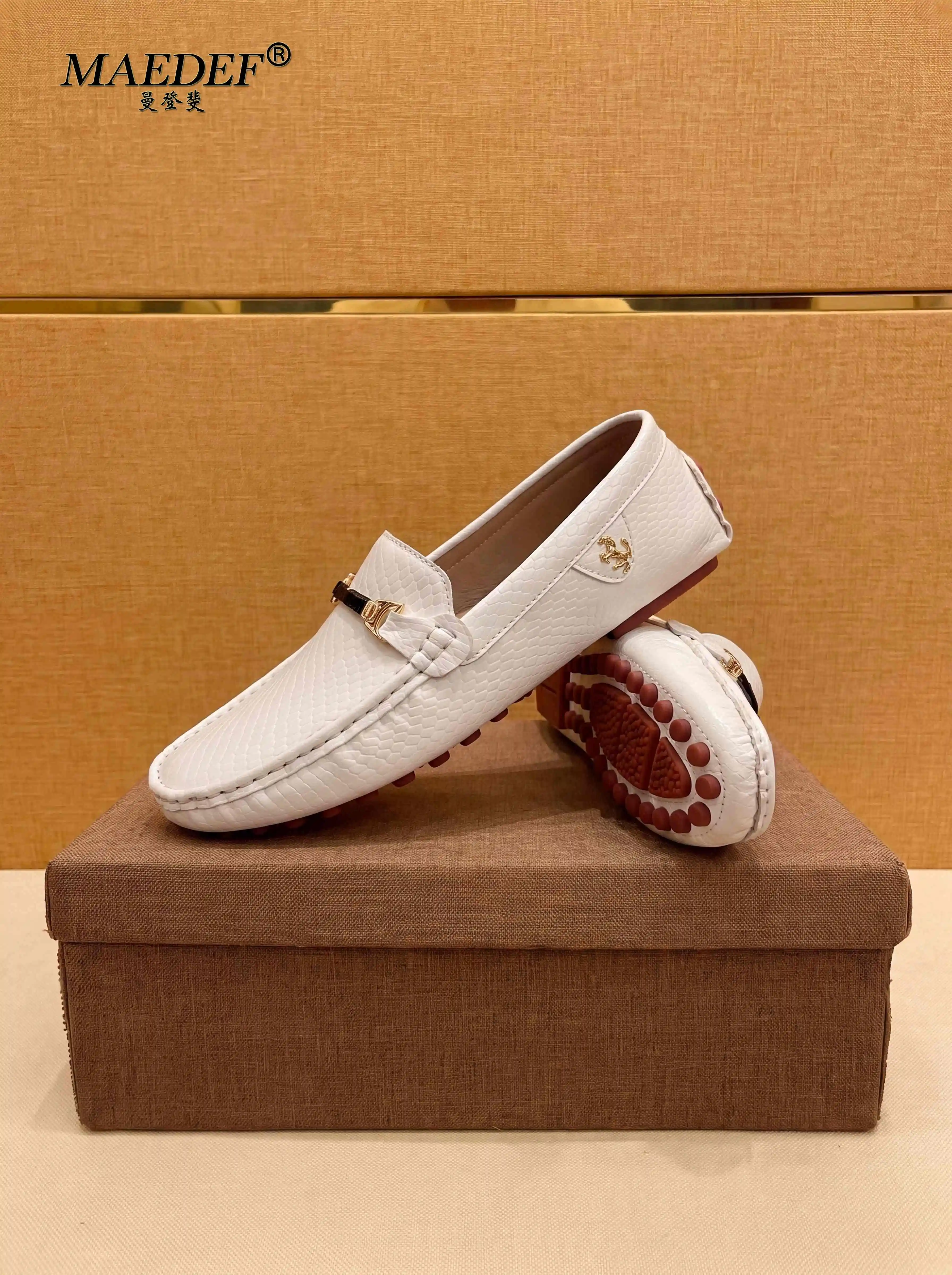 Loafers for Men Handmade Moccasins Men Flats Casual PU Leather Shoes Luxury Comfy Slip on Loafers Size 48 Shoes for Summer Men