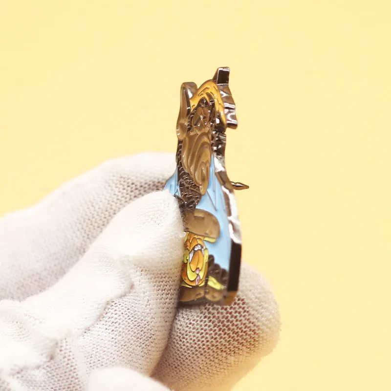 Interesting Alien Love Cat Snack Brooch Metal Enamel Lapel Badge Collect Denim Jacket Backpack Pin Children Fashion Gifts