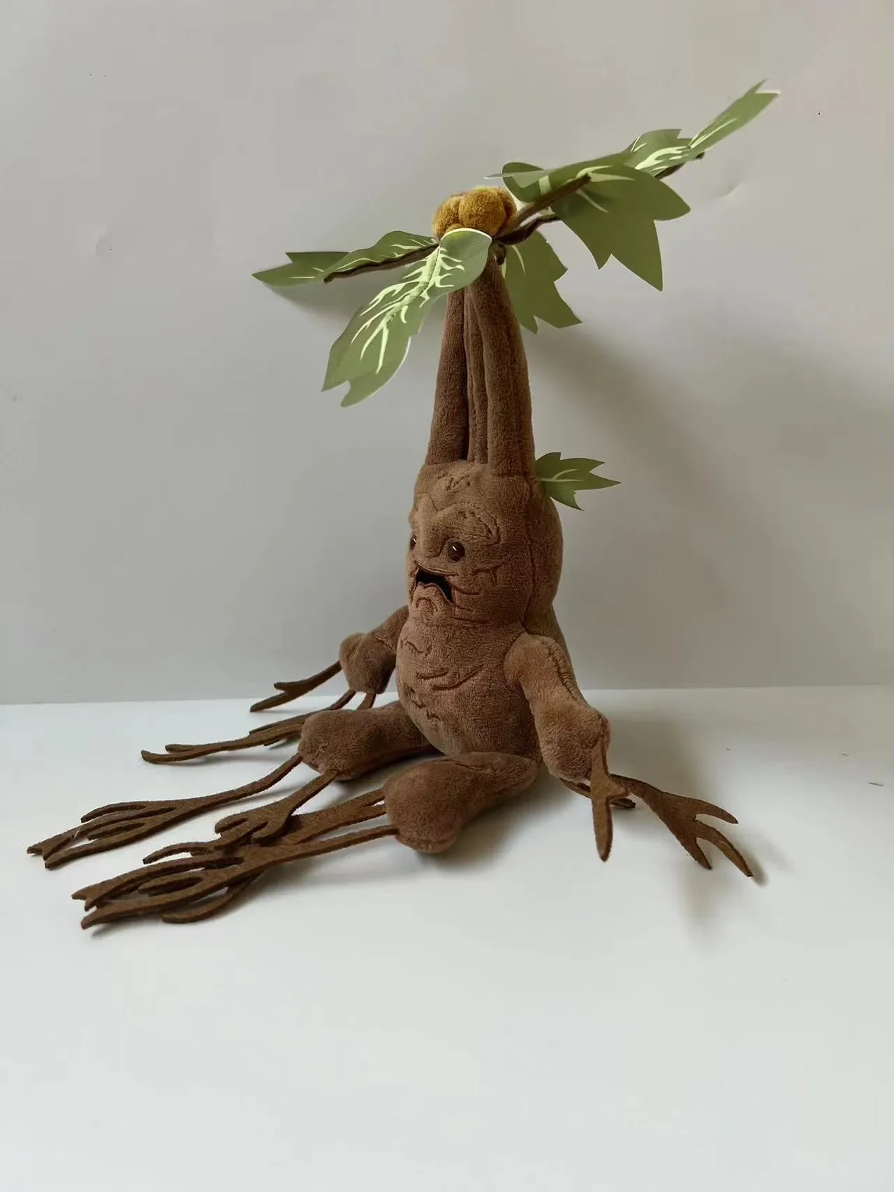 Mandrake-muñeco de peluche de Anime para decoración del hogar, muñeco de peluche suave de dibujos animados, 35cm, regalo de Navidad