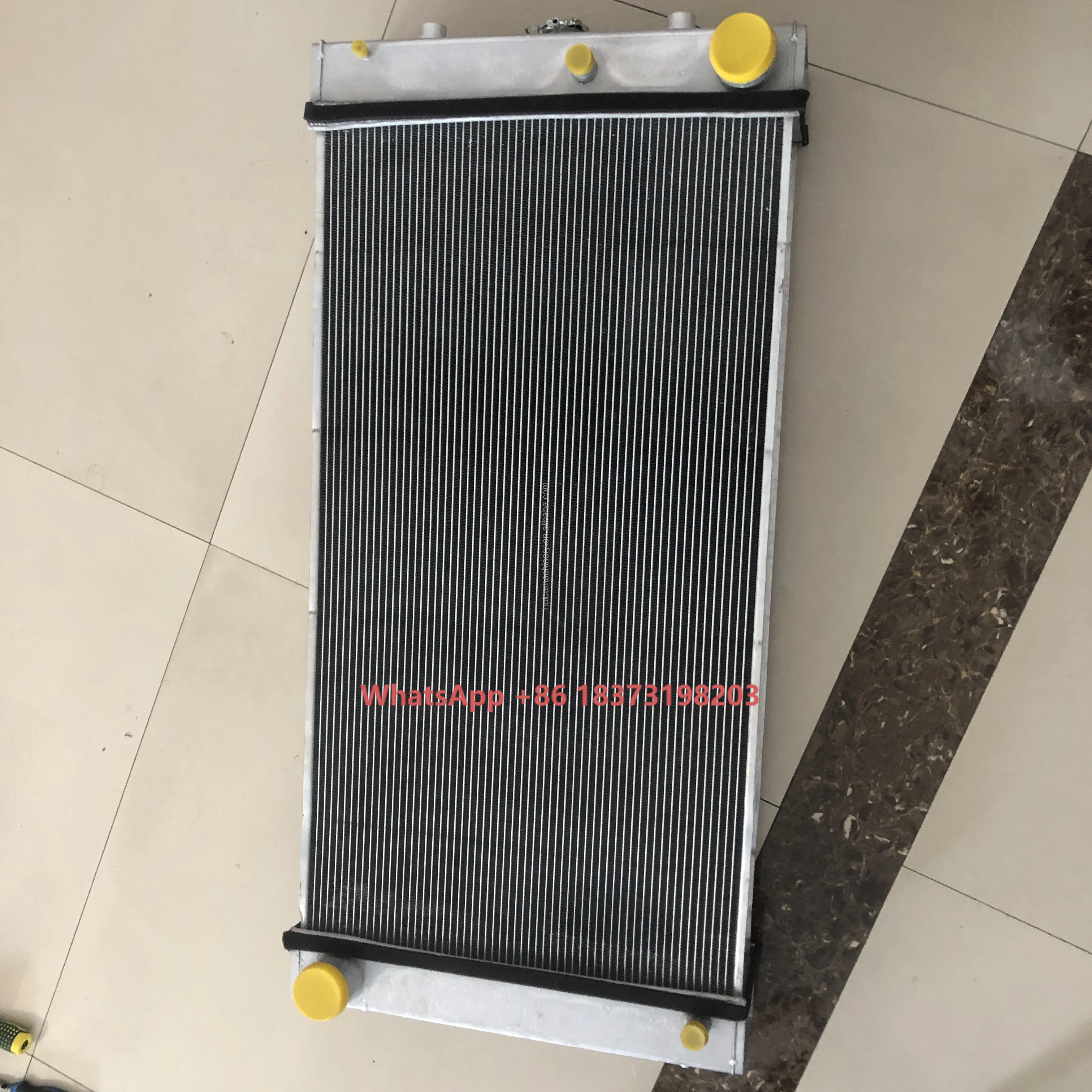 

Huida 14X-03-35112 Radiator Assembly for D65PX-15E0 S/N 69001-UP (ecot3)