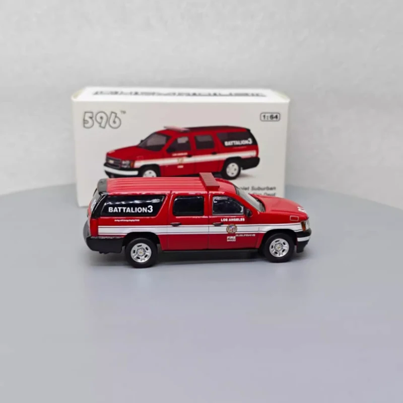 596 modelo 1:64 Ford Victoria CV/suburban B3 motor de bomberos aleación simulación coche modelo colección exhibición ornamento juguete para regalo