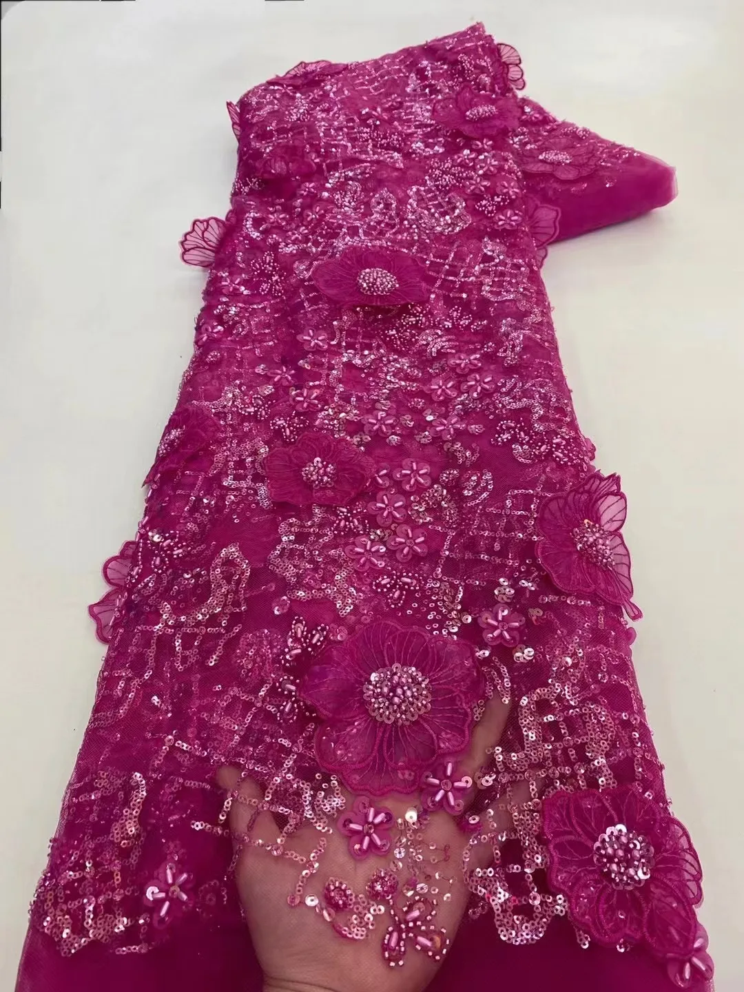 

2024 Latest African 3D Flower Lace Fabric Beads Sequins Tulle Lace Fabric Embroidered Applique Nigerian Groom Fabric For Sewing