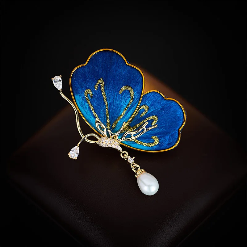 

High-end Chinese-style, niche, retro, and high-end handcrafted velvet butterfly brooches, cheongsam accessory pins