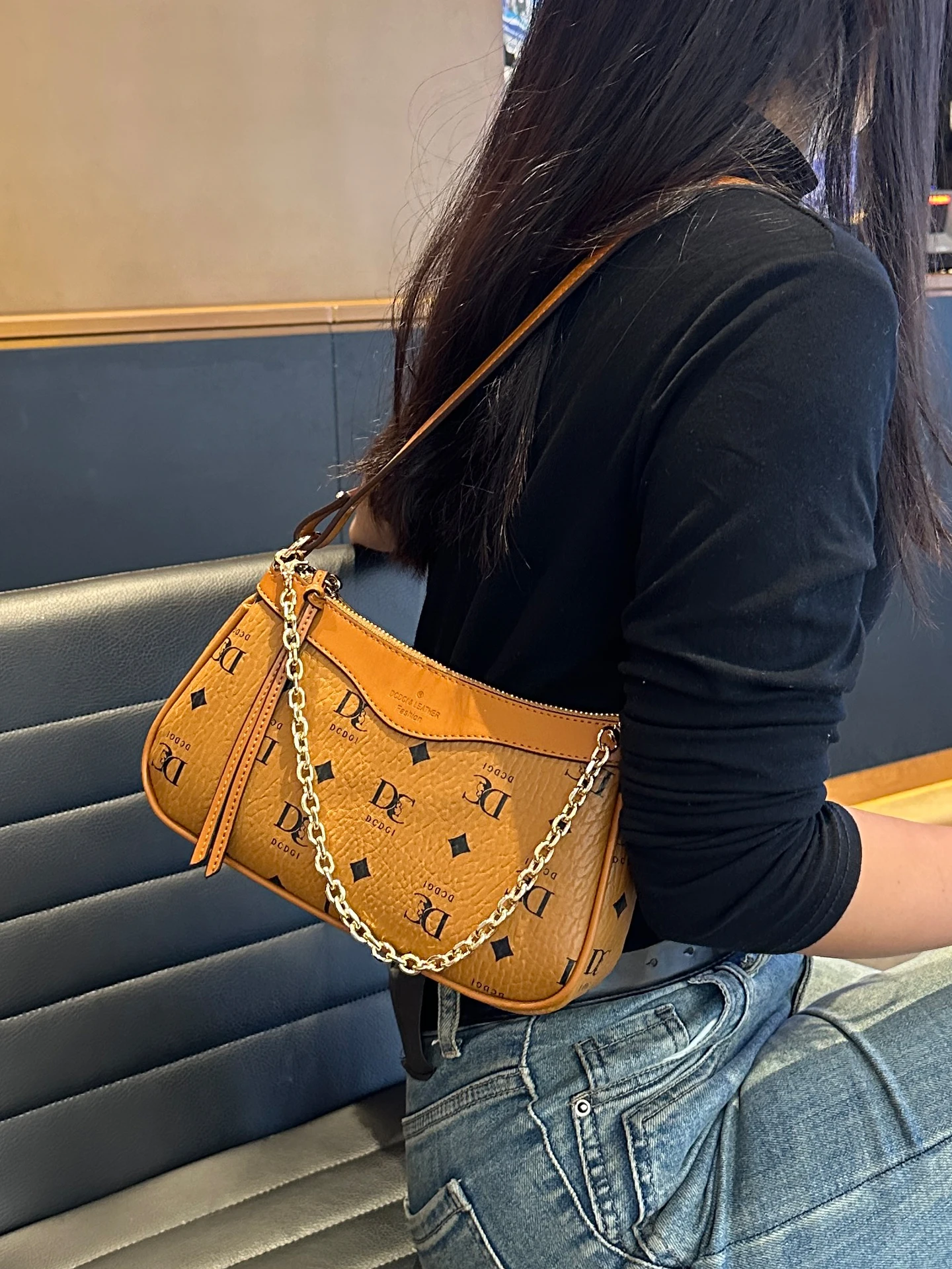 

Романтичная кожаная сумка, модная сумка через плечо с цепочкой, женская сумка-багет во французском стиле, сумка на плечо, повседневная мягкая кожаная сумка