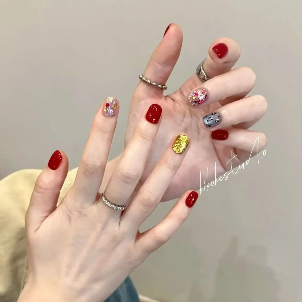 

Short Round Head Fake Nails Red Sweet Glitter Cat Eye Design Press on Nails Cute Fashion Fake Nails Tips Removable Manicure Art