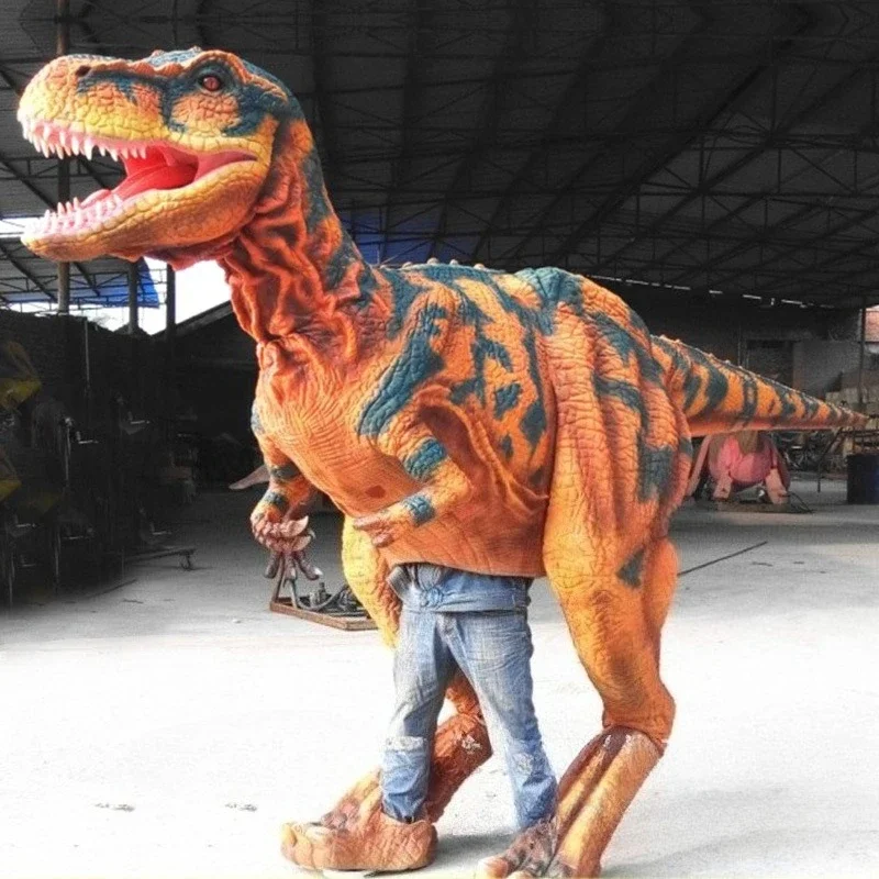 Large-scale simulated dinosaur, the coat can be worn by real people, and the dinosaur clothing can be used to make sounds.