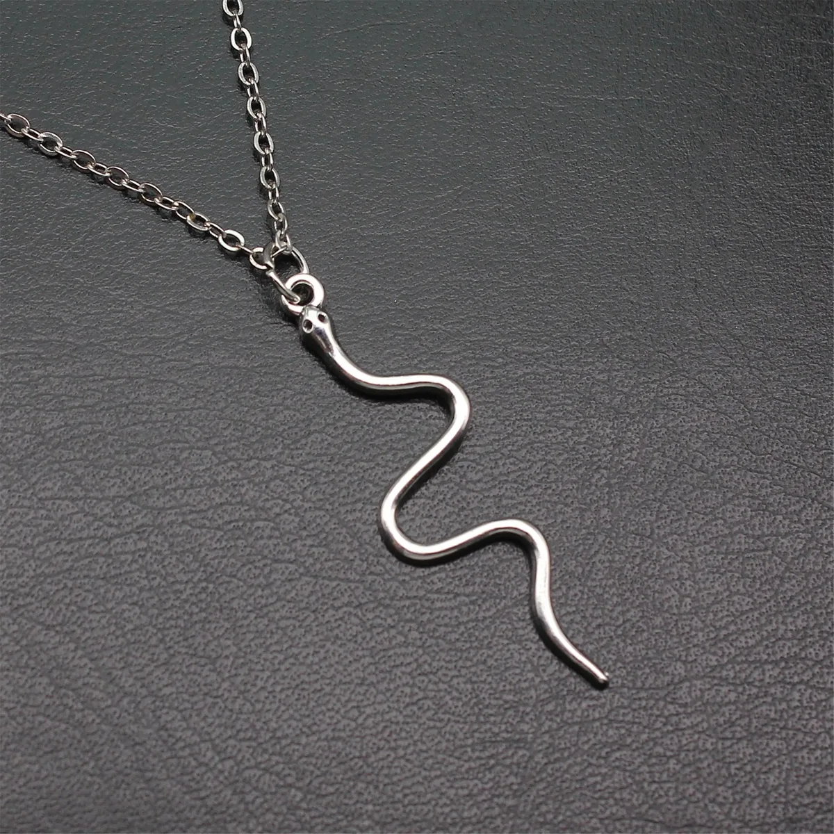 Materials Girl Jewelry Grassland Animal Horse Chokers 40Cm Short Chain Necklace