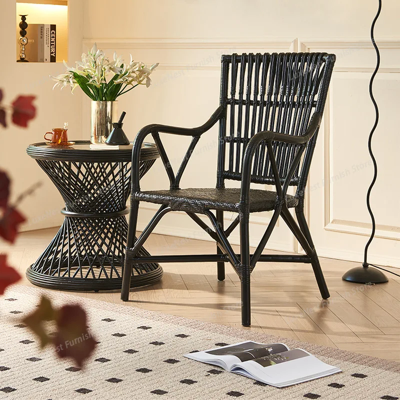 

Комплект из 3-х индонезийских ротанговых стульев в стиле Ваби-Саби для декора в стиле бохо: для гостиной, улицы, патио, балкона, кафе, с приставным столиком