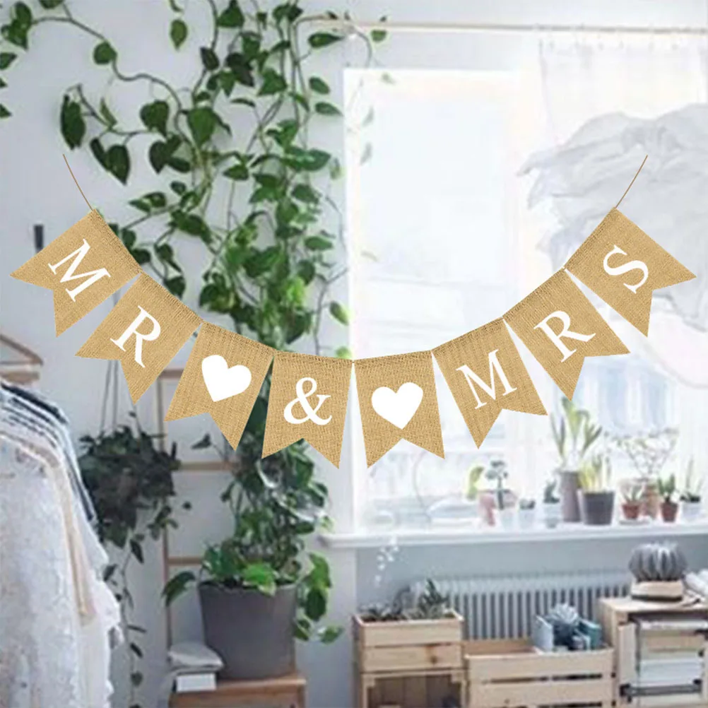 

Linen Wedding Banner Swallowtail Burlap Garland White Love Heart Printed Letter Banner for Wedding Party Decoration Supplies