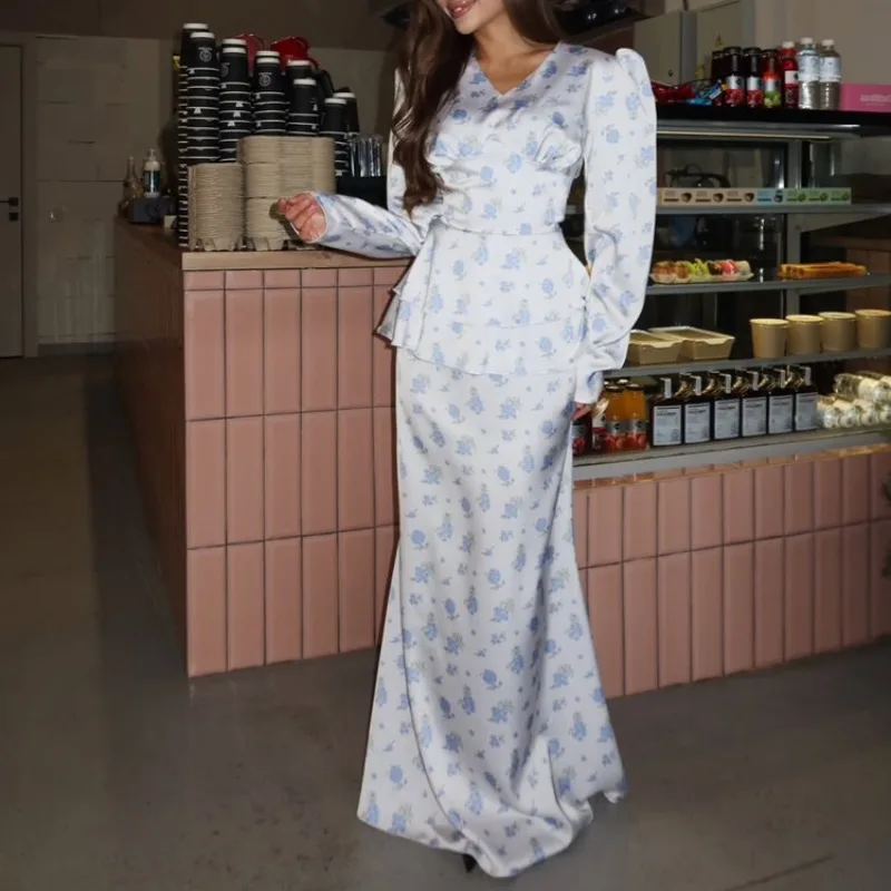 Damen Satin Maxikleid mit Blumenmuster und Korsettdetail, V-Ausschnitt, Puffärmel, lange Ärmel, Stufenrock mit Rüschen, langes Kleid, elegantes Partykleid, Hochzeitsgastkleid, Abendkleid