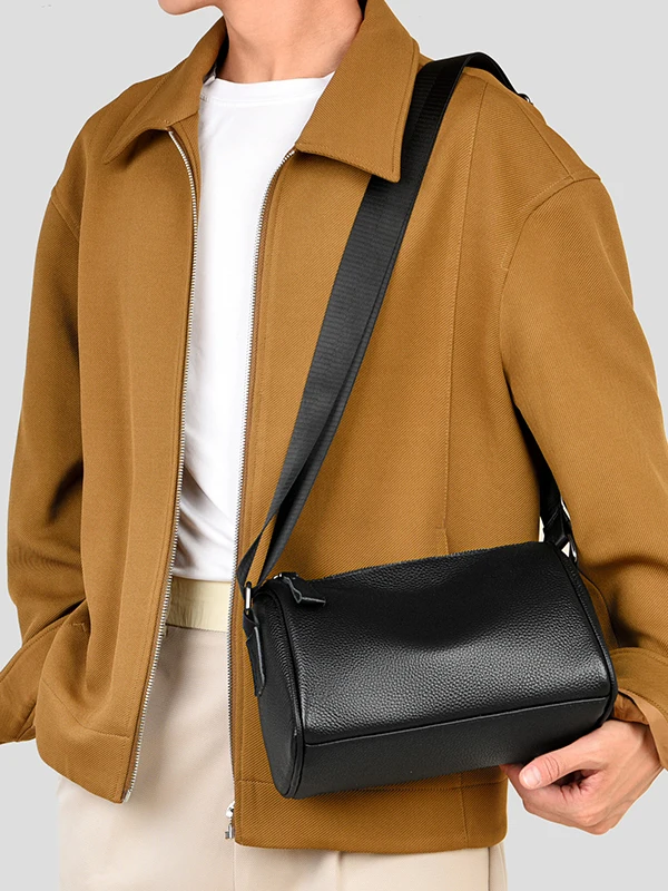 

Men's Genuine Leather Crossbody Bag Soft Cowhide Single oulder Casual Faion Large Capaci New Sle Pillow ape Bag