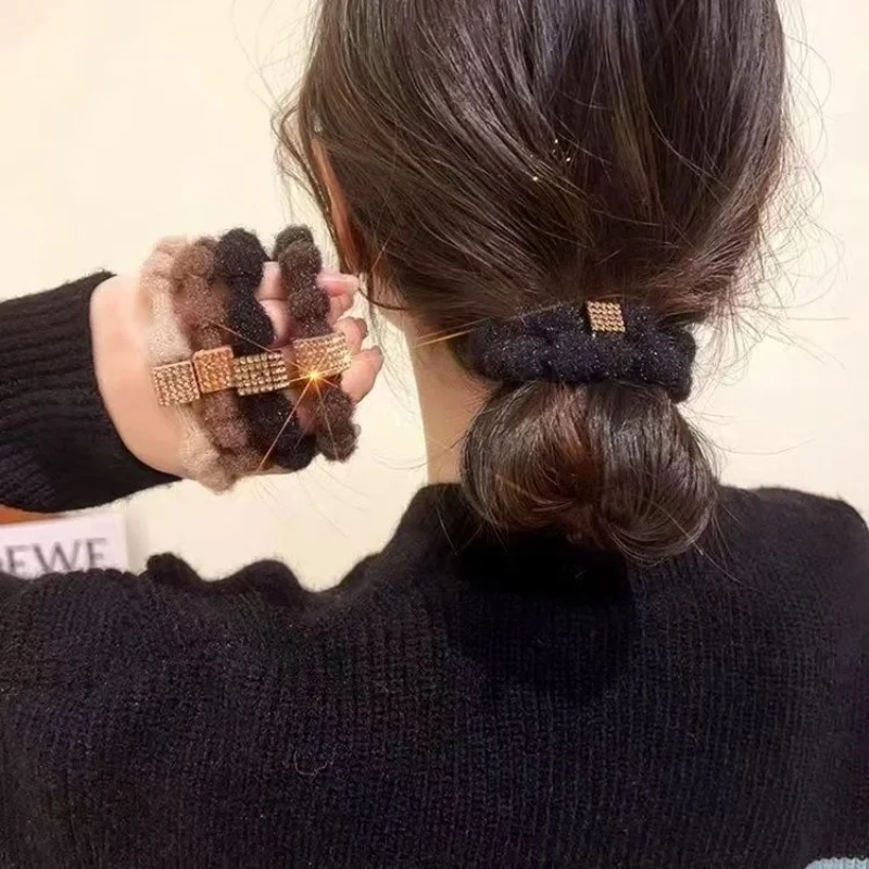 

2pcs/ Autumn And Winter Plush Headrope Scrunchie women's high-end Square Headband Fashion Rubber Band Hair Accessories