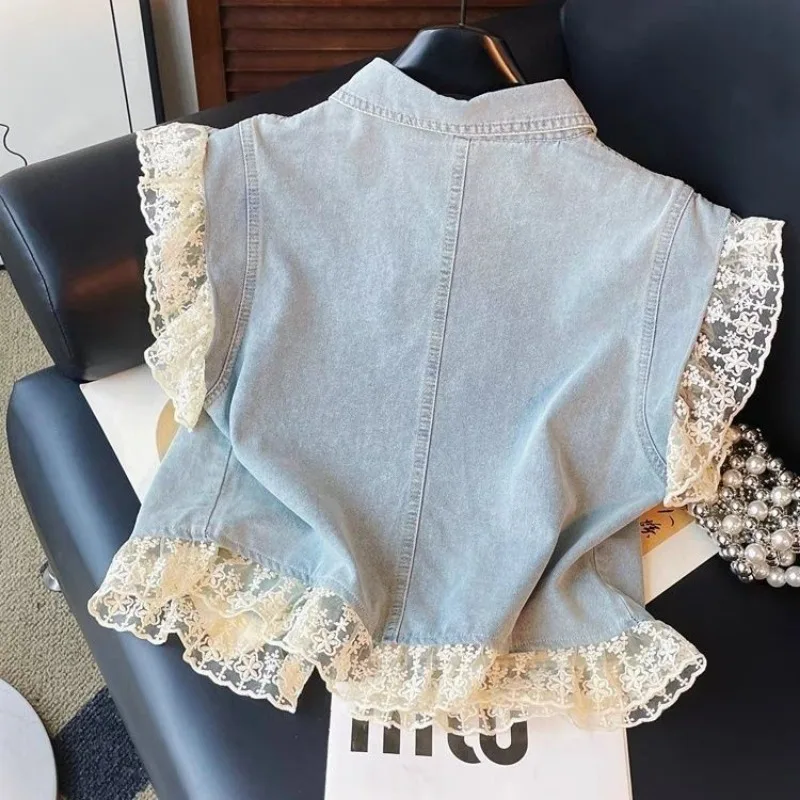 Femmes été nouvelle dentelle Patchwork Denim chemises 2025 nouvelle dame mince sans manches jean hauts quotidien Joker gilet femme Blouse pour les filles