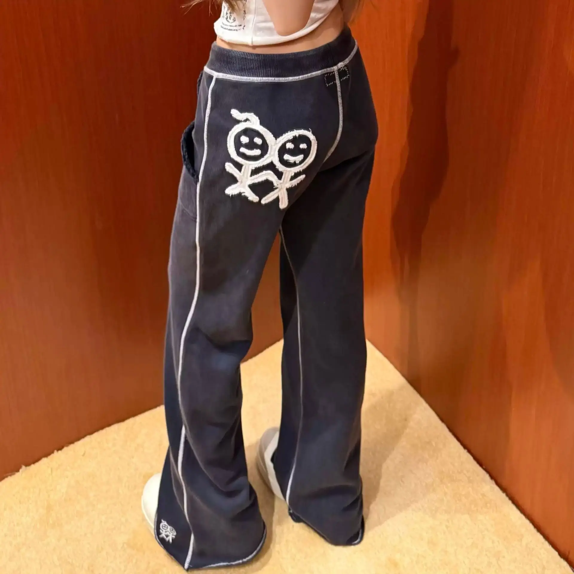 Urban Women Stick Figure Embroidery Flared Pants Elastic Waist Contrast Stitch Wide Leg Trousers Y2K Streetwear Cargo Pants