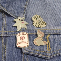 Golden Color Creative Brooches Cartoon Cute Decorative Lapel Badge Backpack Clothes Collar Brooch Accessories Gift for Friends