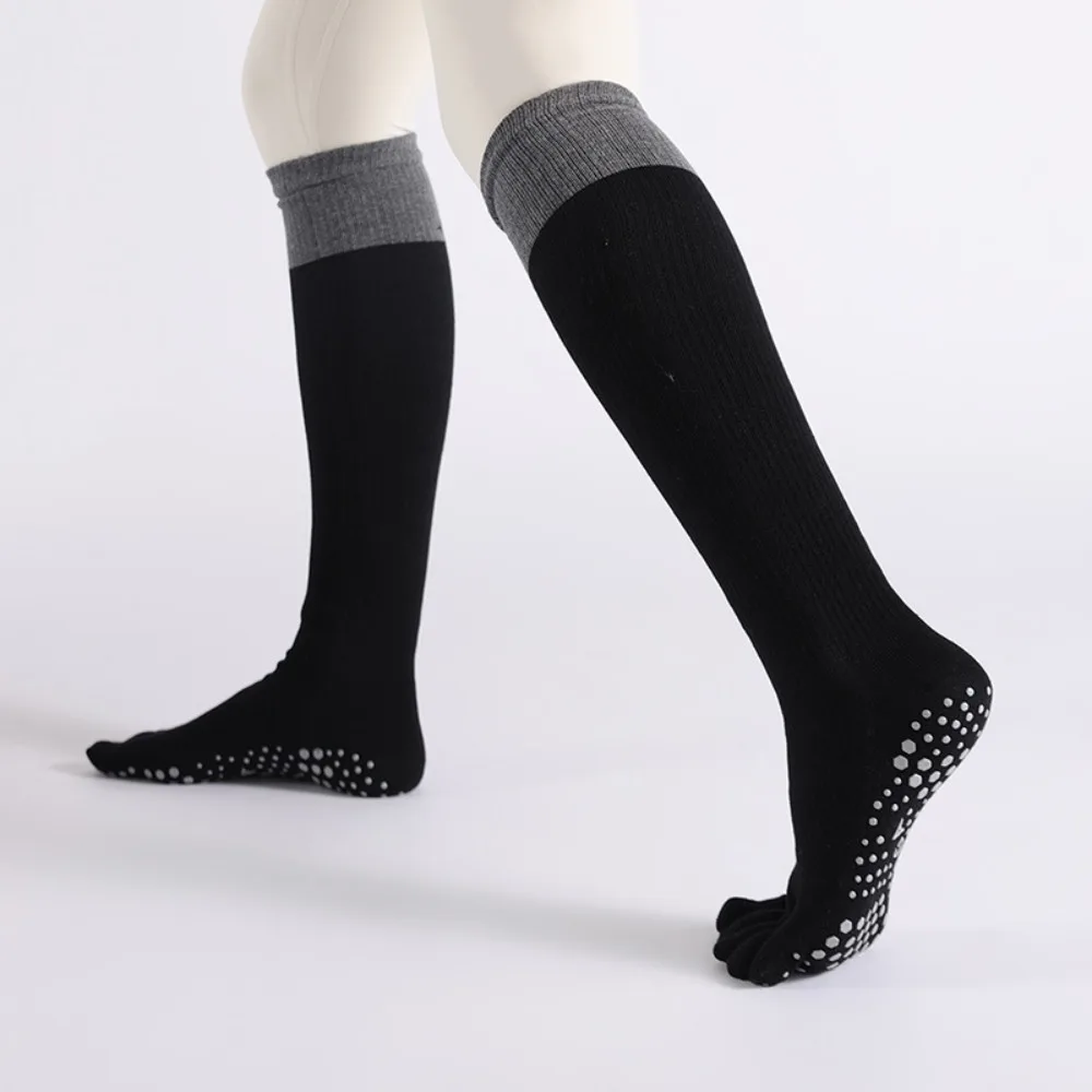 

Женские нескользящие гольфы для йоги, зимние хлопковые носки с цветными блоками и разделителем пальцев, носки для пилатеса и танцев для тренировок