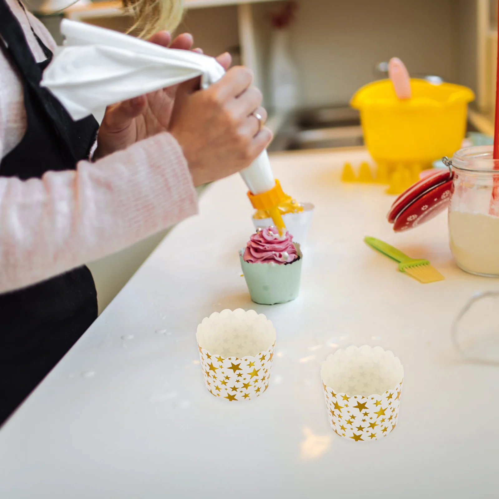 

50pcs Stamping Cake Mold Paper Cupcake Holder Baking Cups Bronzing Paper Baking Cup Star Disposable Safe High Grade