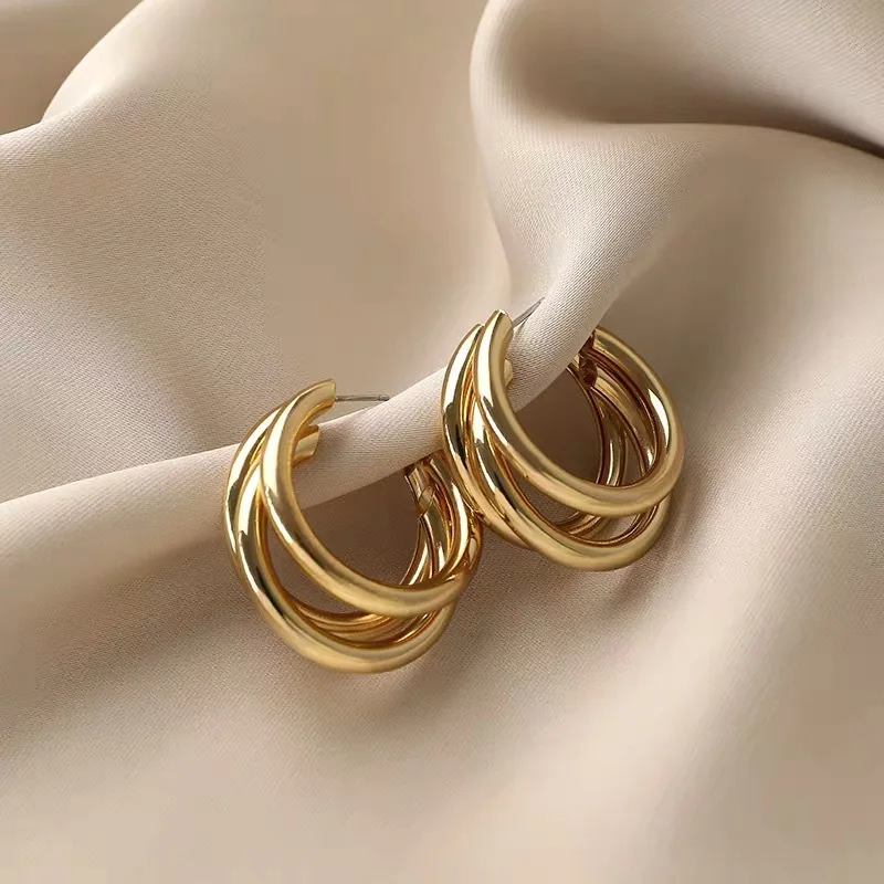 Drei-Ring-Creolen für Frauen moderne goldene Farbe Kreis Ohrring Trend koreanische Modeschmuck Boucle Oleille Femme