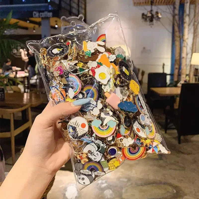 5/10 Random Diversity Badges, Customized Badges, Fashion Badges, Cartoon Clothing Bag Accessories, Metal Badge Sets