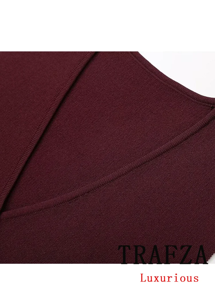 TRAFZA Vintage Casual Chic Women Tops Solid V-Neck Single Breasted Sleeveless Vest New Fashion 2024 Autumn Holiday Female Tops