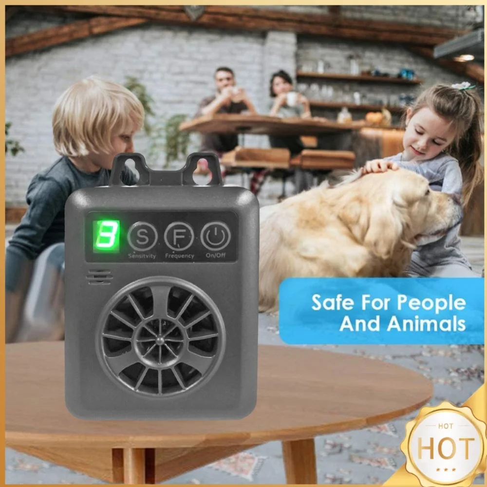 Pets Ultrasonic Repeller Dog Aggressive Stopper Deterrent Outdoor Trainer Pets Aggressive Chaser Stopper Deterrent Tool