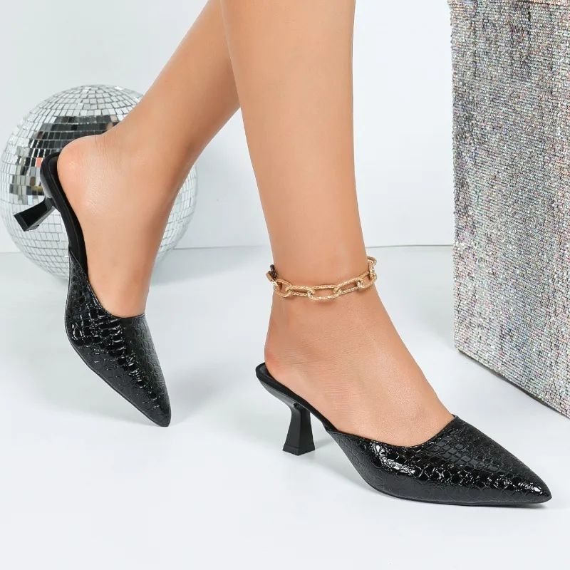 Novo retro feminino dedo do pé fechado chinelos apontou meados de salto tendência cor sólida stiletto feminino mules deslizamento-em slides chinelos femininos