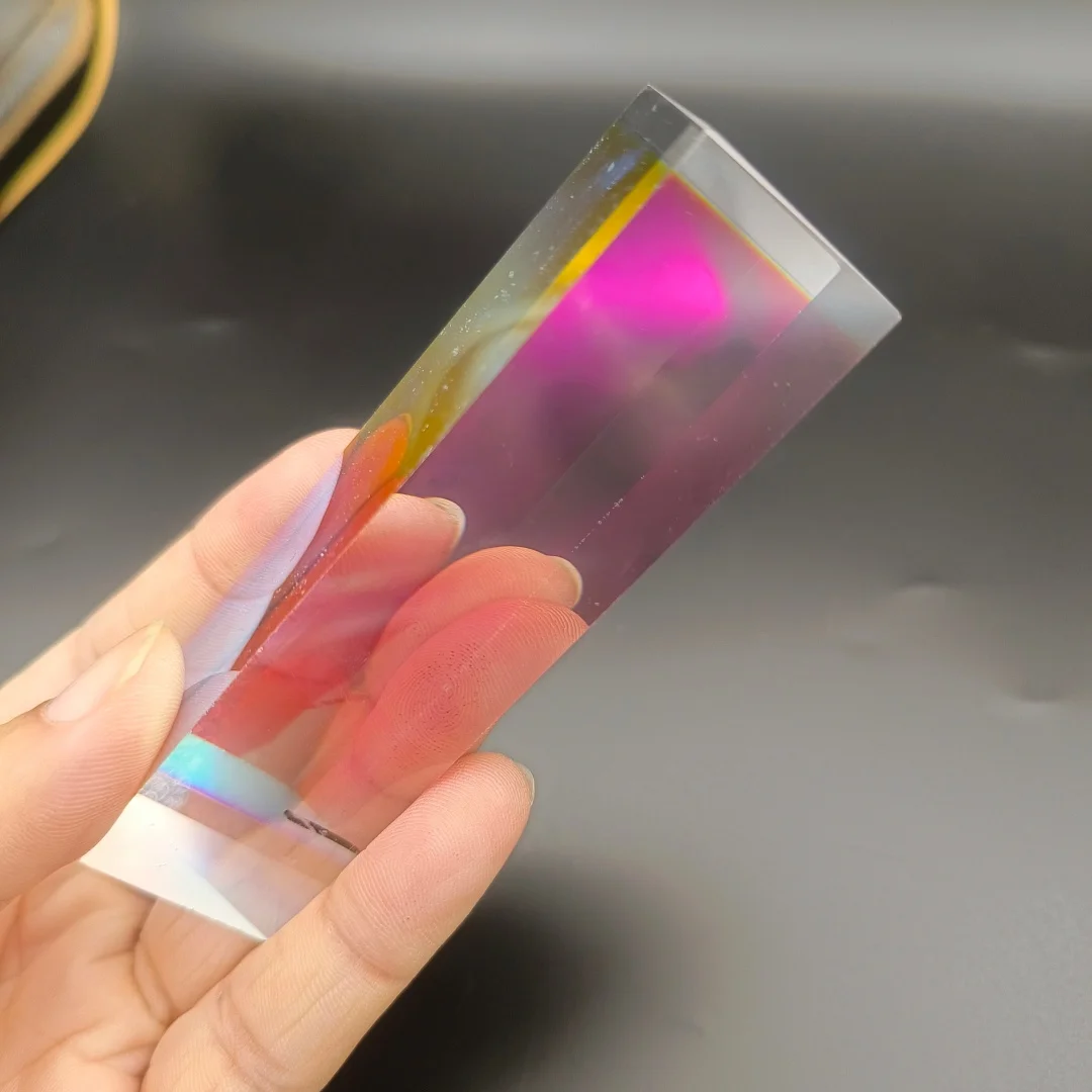 1Pcs Defective Angle Reflecting Triangle Prism Optical Glass Rainbow Prism for Physics Teaching Photography Light Refraction