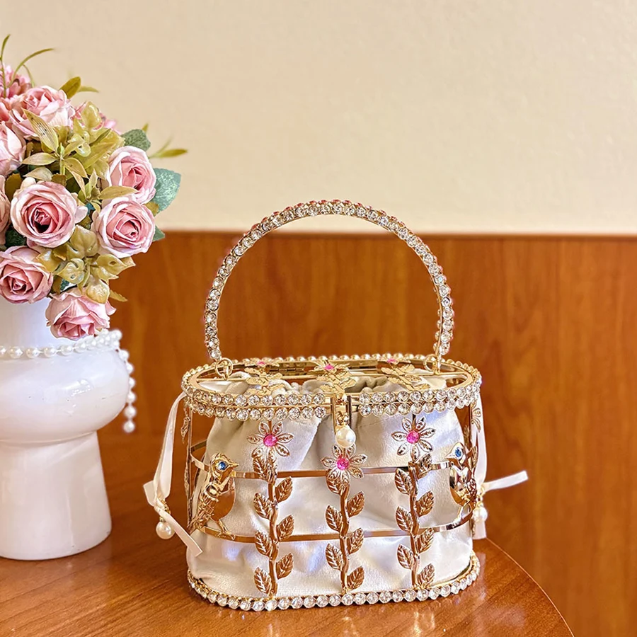 

Металлическая вечерняя сумка с жемчугом и вырезами, женская сумка-корзина, роскошный дизайн, сумка для ужина с кристаллами и стразами, для вечеринок и свадеб, дамская сумочка