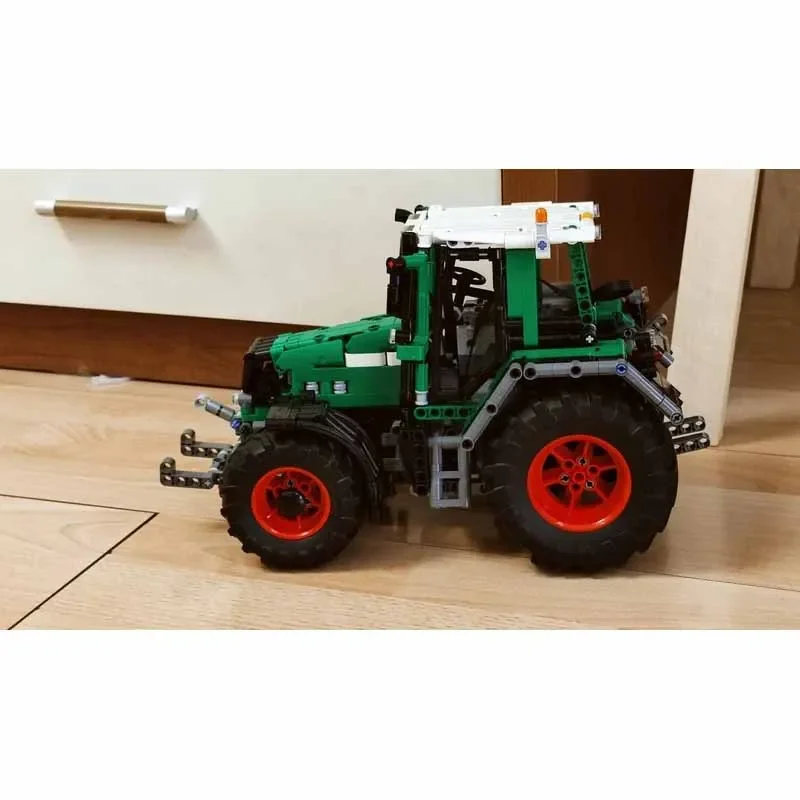 Classic Tractor MOC-205190/217627 • Farm Machinery Design 1122PCS Building Block Toy Assembly DIY Toy Birthday Gift