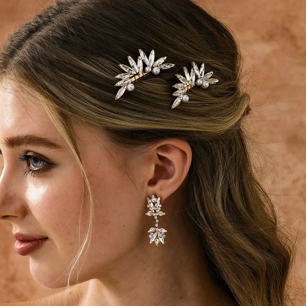 

2PC Golden Crystal Pearl Fashion Hair Combs New Elegant Woman's Hair Clip Daily Jewelry Hair Pins Headpieces As A Gifts