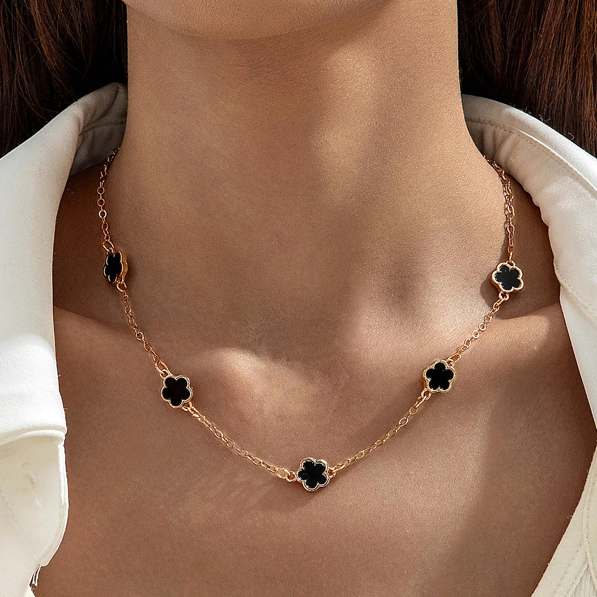 Tocona Fashion Classic colorful Jewelry Alloy Five Leaf Clover Pendant Necklace Female Tail Chain Adjustable Holiday Party Gift