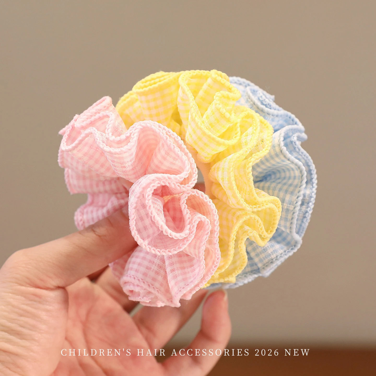Gingham Plaid Ruffle Hair Scru - огляд і ціна Baby Gear