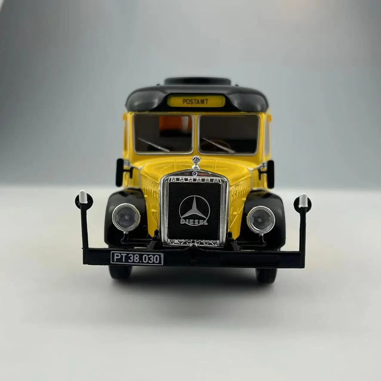 Diecast 1/43 Schaal Benz 10000 Post Correos Legering Model Auto Collectible Toy Gift Souvenir Display Ornament