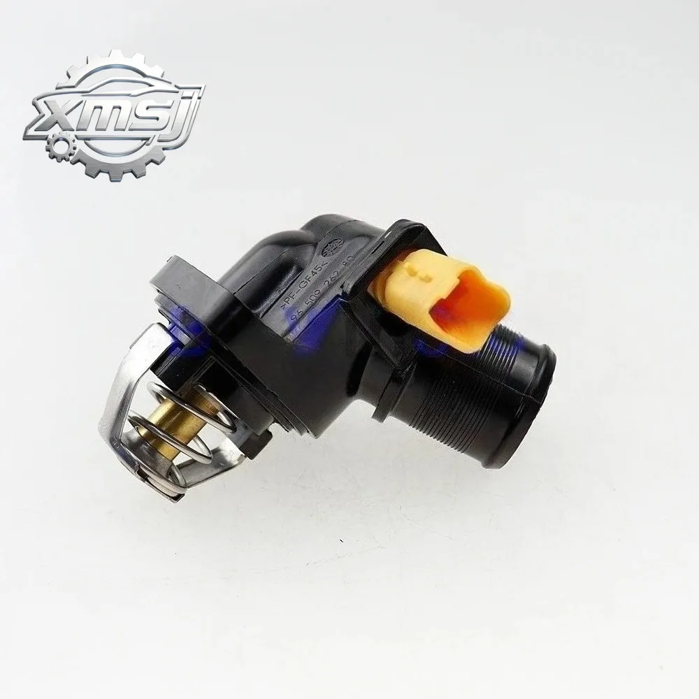 

Cubierta de la carcasa del termostato, salida de agua del refrigerante del motor, compatible con Peugeot 206, 207, Citroen C2, C