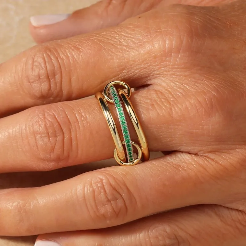 

Amazon's New Stacked Cubic Zirconia Ring 18K Gold Thick and Lustrous Gold and Silver Double-piece Three-ring Rings Emerald 2025