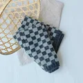 Grey Grid