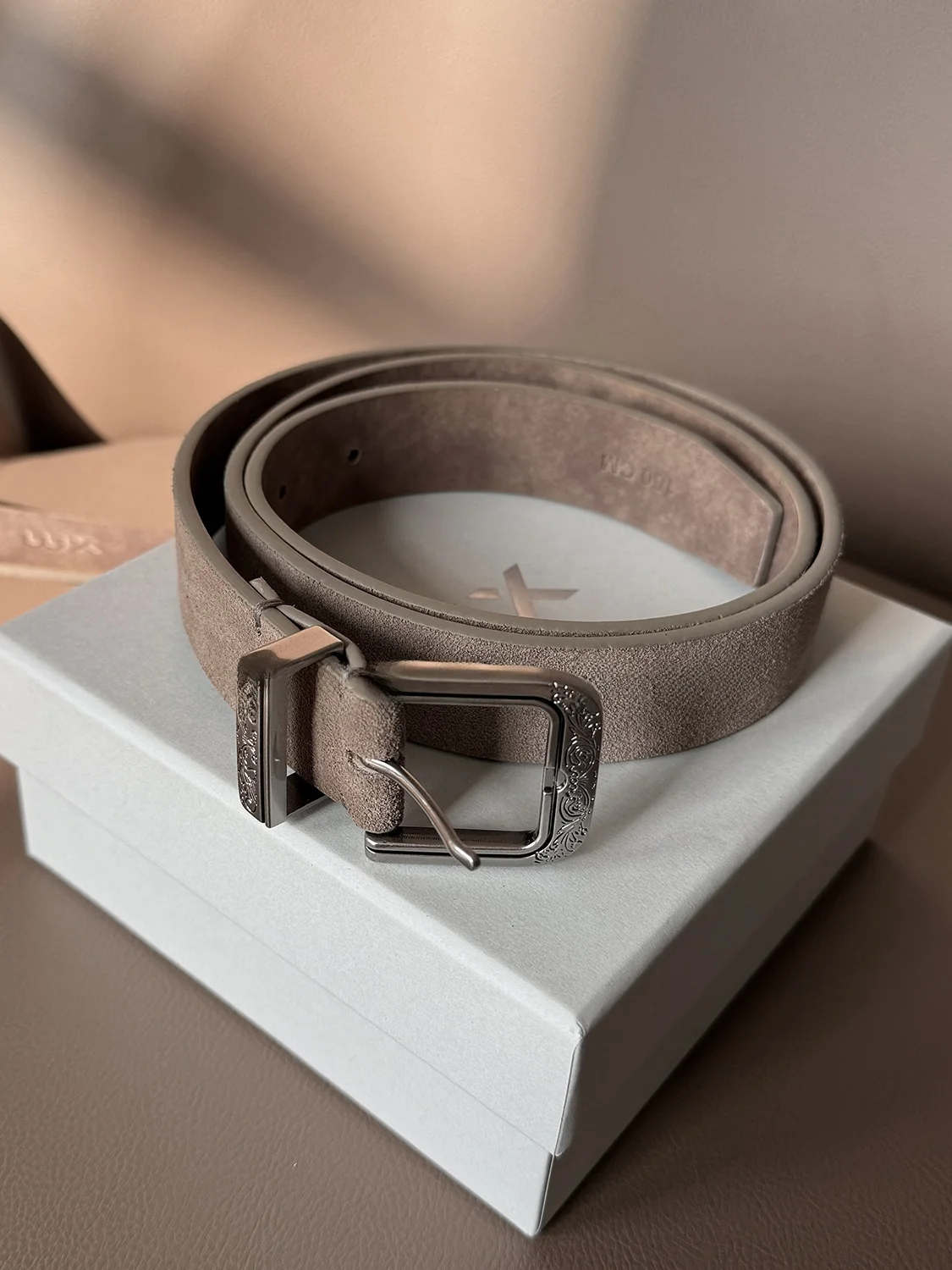 Mens Leather Belt Matte Finish Carved Pattern Buckle Old Money Style TWENTY FIVE High End Belt Fashion Accessory
