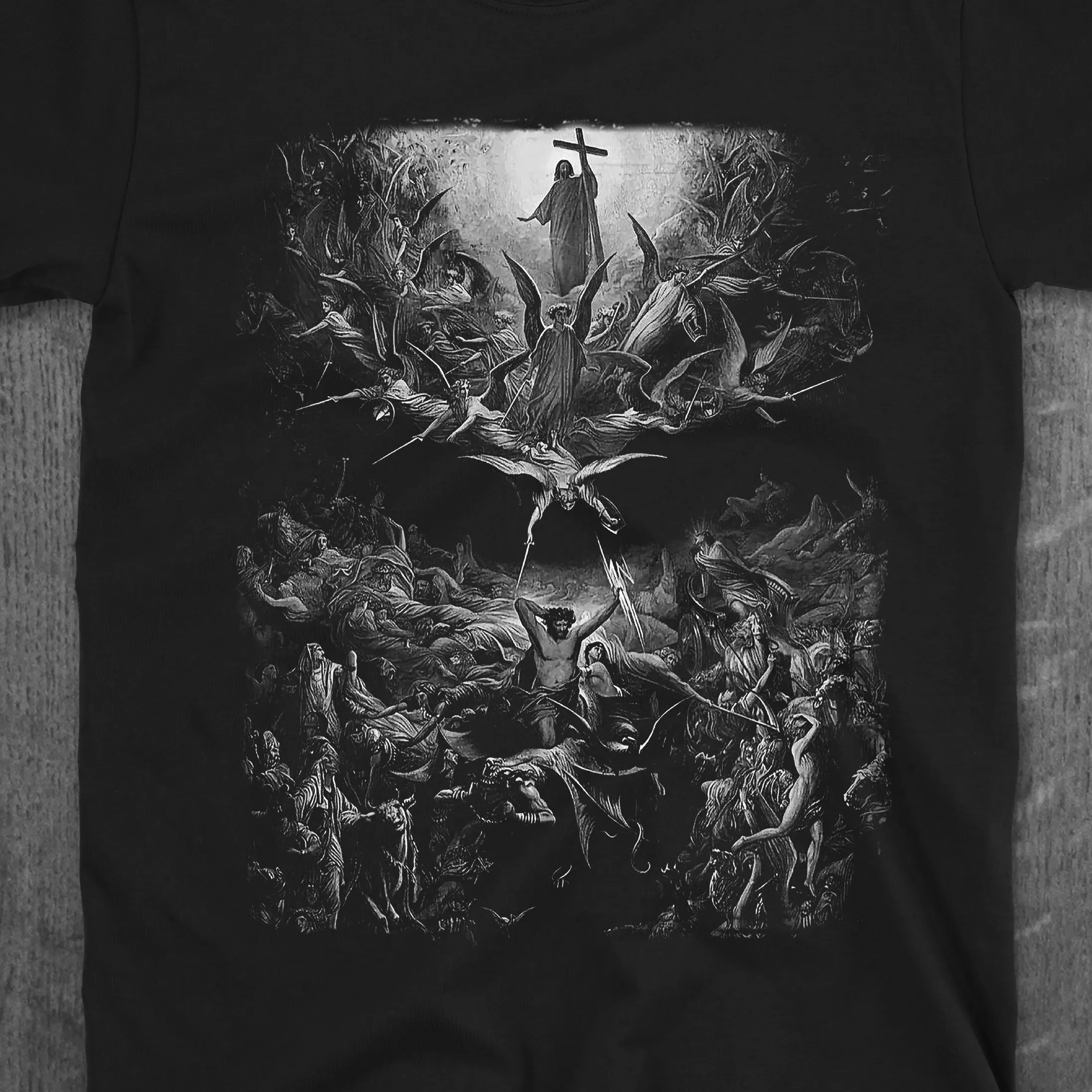 Nueva camiseta Christian Triumph de moda más vendida |   Gustave Doré Camiseta de arte religioso |   Camiseta gótica de ángeles vs dioses paganos para hombre