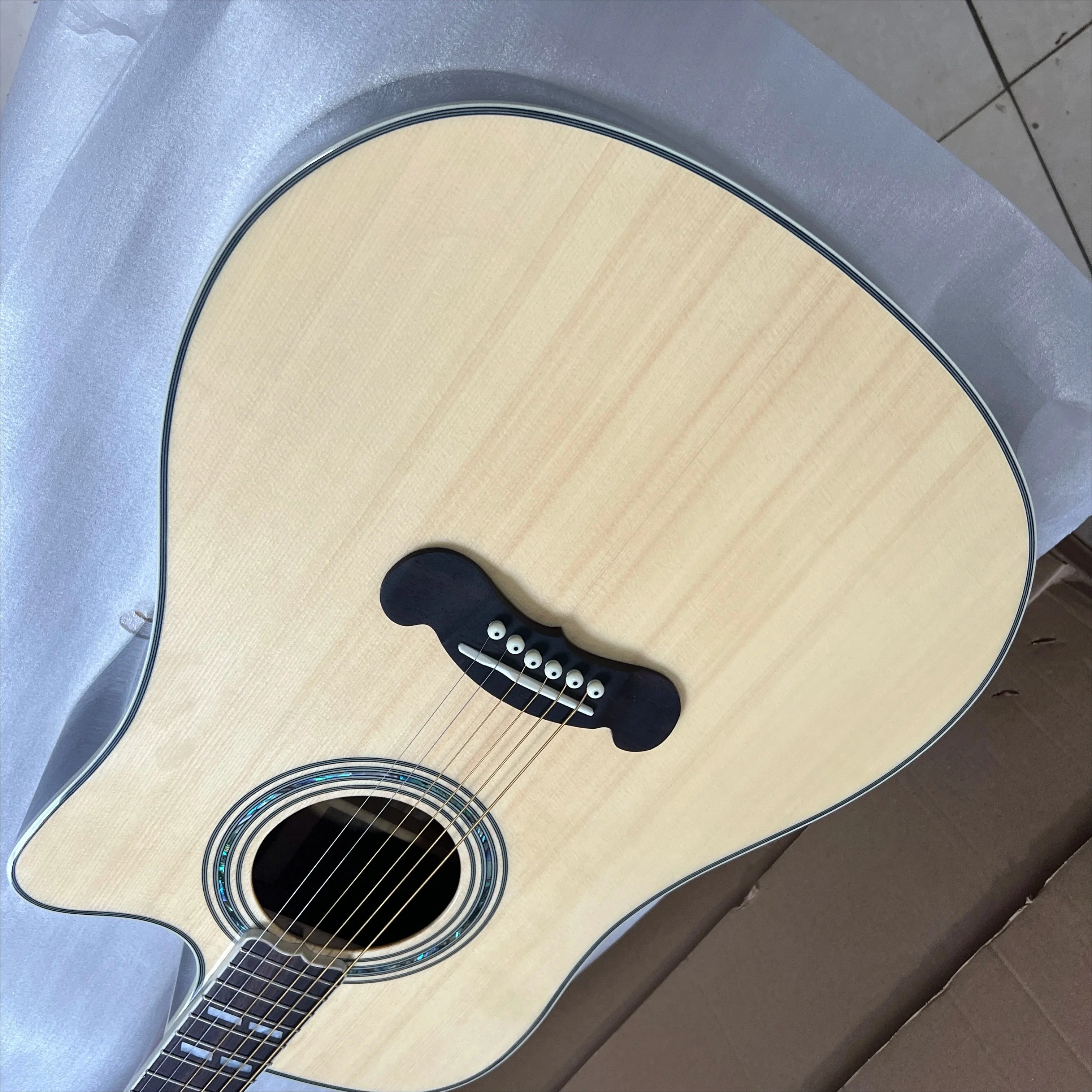 Guitare folk à 6 cordes de 41 pouces avec pont fixe, table massive, son artisanal, style classique, frais de livraison offerts