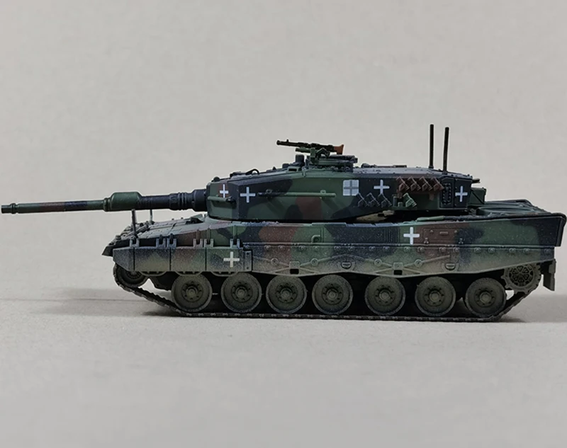 Kunststoff im Maßstab 1:72 12226pc Ukraine Leopard 2 a4 Kampfpanzer Modell militaris ierte Kampfstrecke Typ Klassiker Erwachsene Geschenke Spielzeug