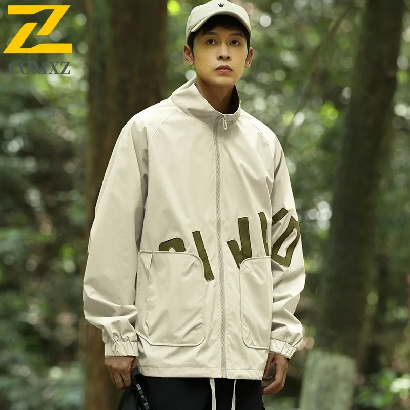 

COMXZ мужская куртка 2025 классическая однотонная с капюшоном для похудения приключенческое ветрозащитное пальто походное ветрозащитное повседневное осеннее пальто