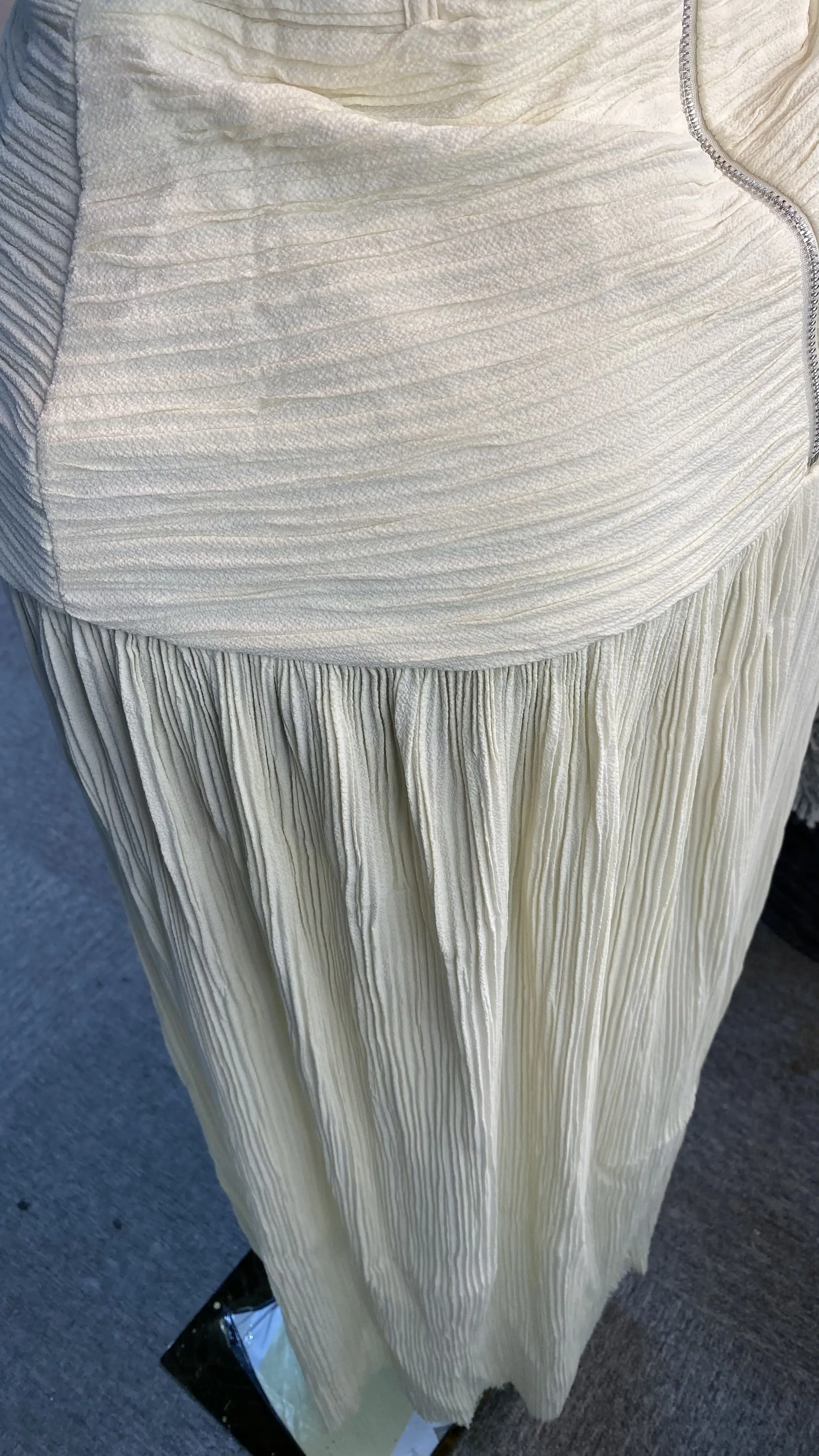 Wedding dress, sparkling beaded lace bridal gown, elegant off-shoulder sleeveless backless bridal dress-GZXX080