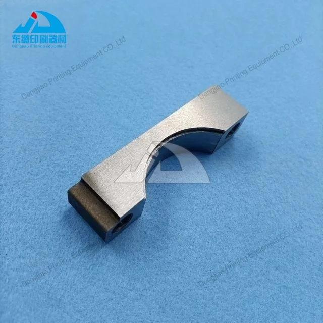 1-piece-dampening-roller-bracket-for-komori-ls40-offset-printing-machine-spare-parts-dampening-roller-bracket