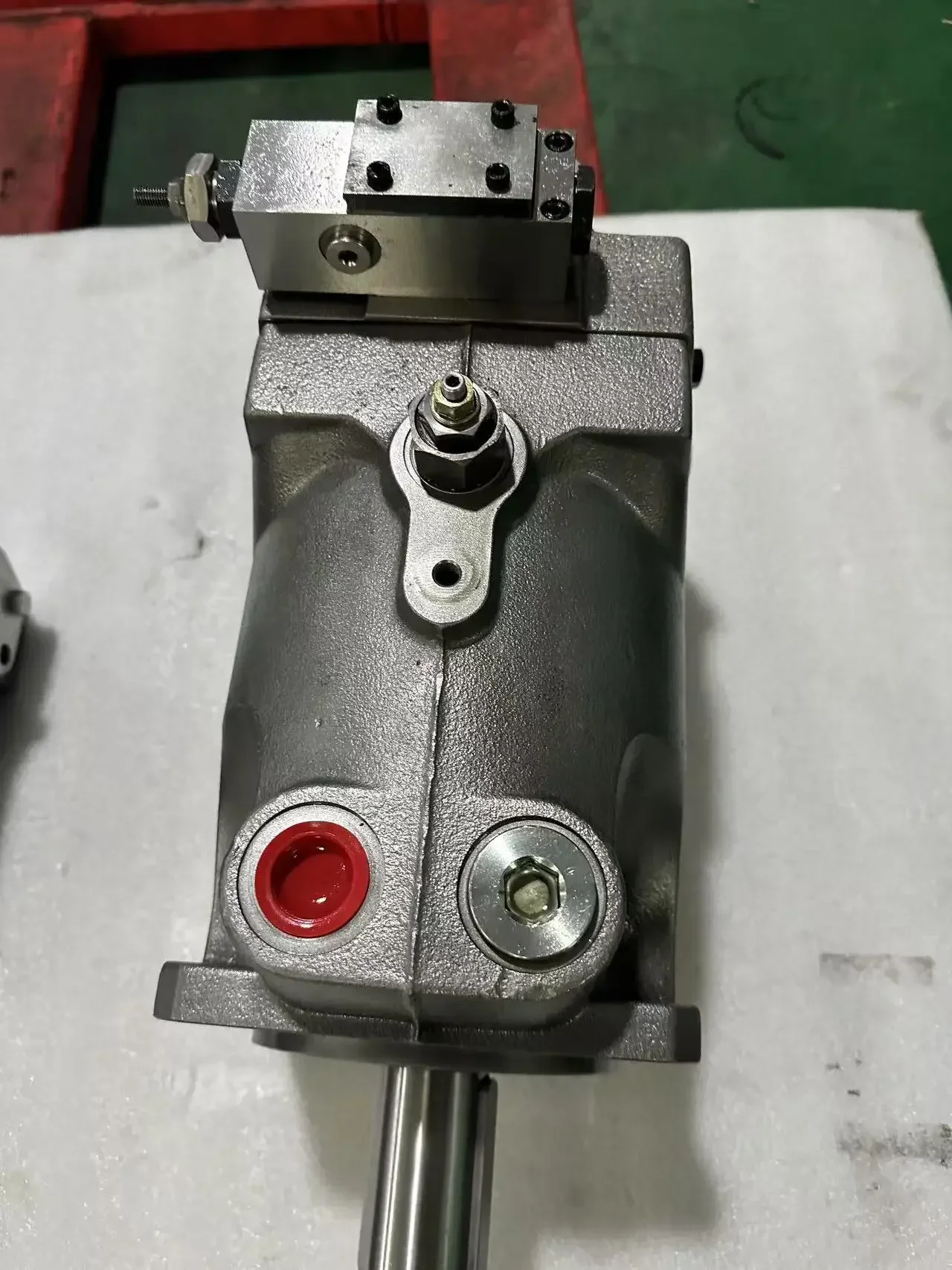 ปั๊มไฮดรอลิกแบบลูกสูบซีรีส์ PV046 PV063 PV071 PV080 PV092 PV140 PV270 PV180 รุ่น PV180R1K4T1WWLZ