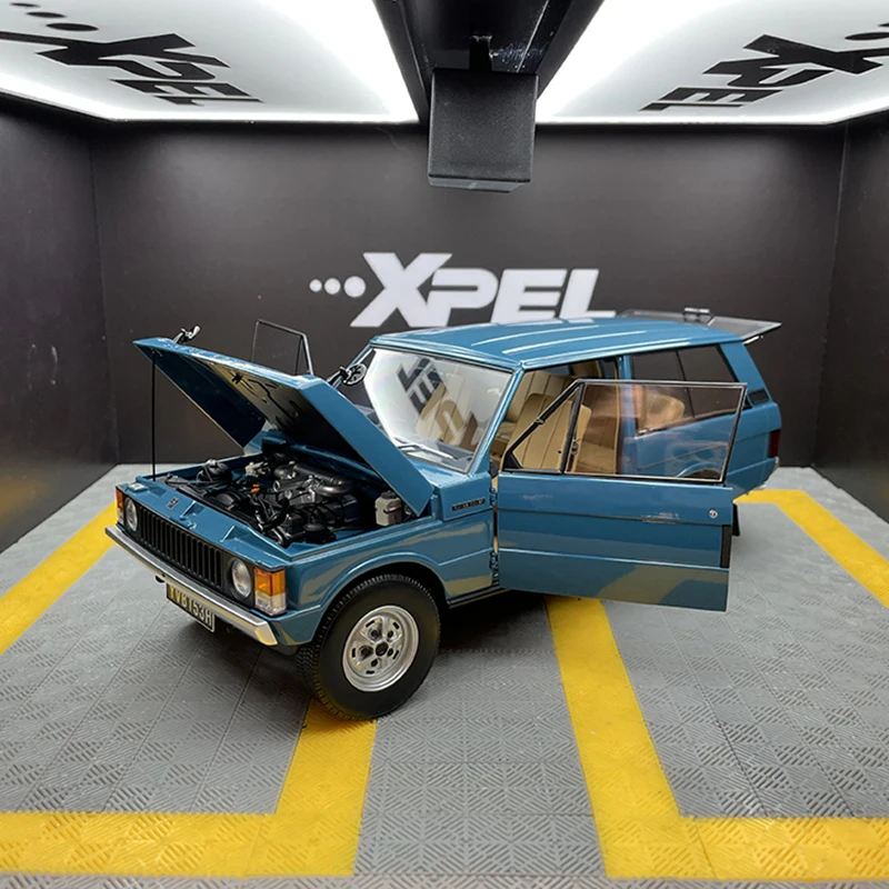 1: 18 The first generation Range Rover alloy SUV off-road vehicle model of the Almostream AR1970