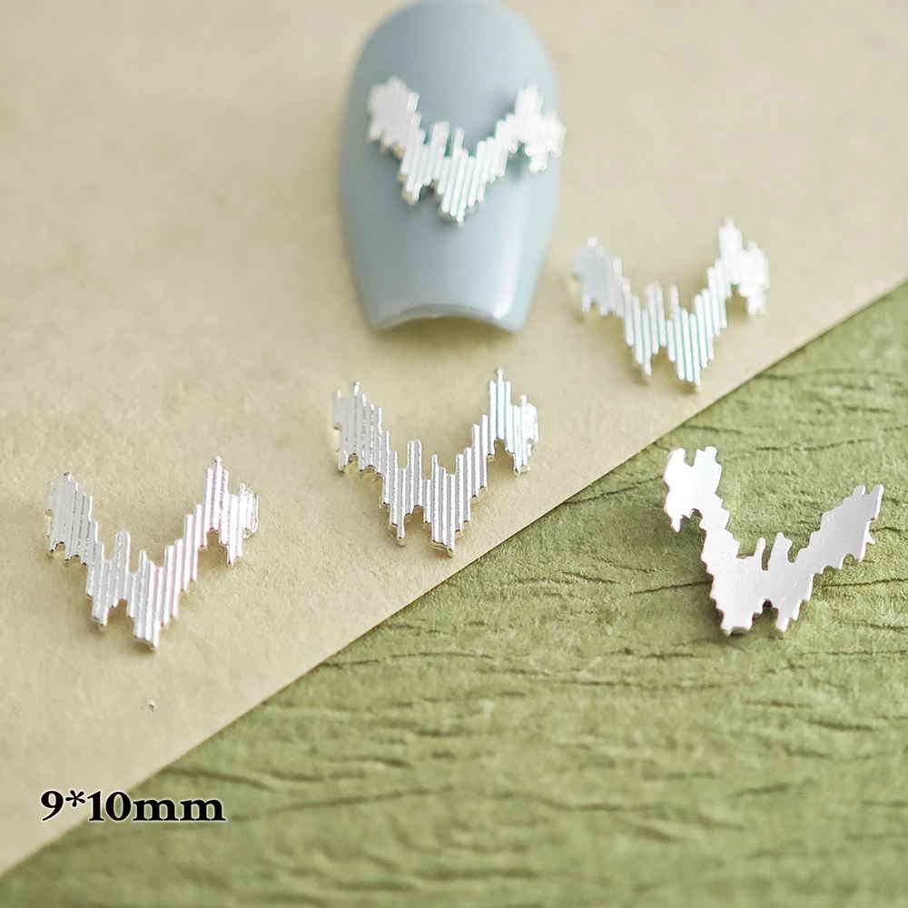 20 個ヴィンテージネイルアートチャーム 3 色ハートレトロ合金ネイルデザインチャーム大宝石石ネイル用品