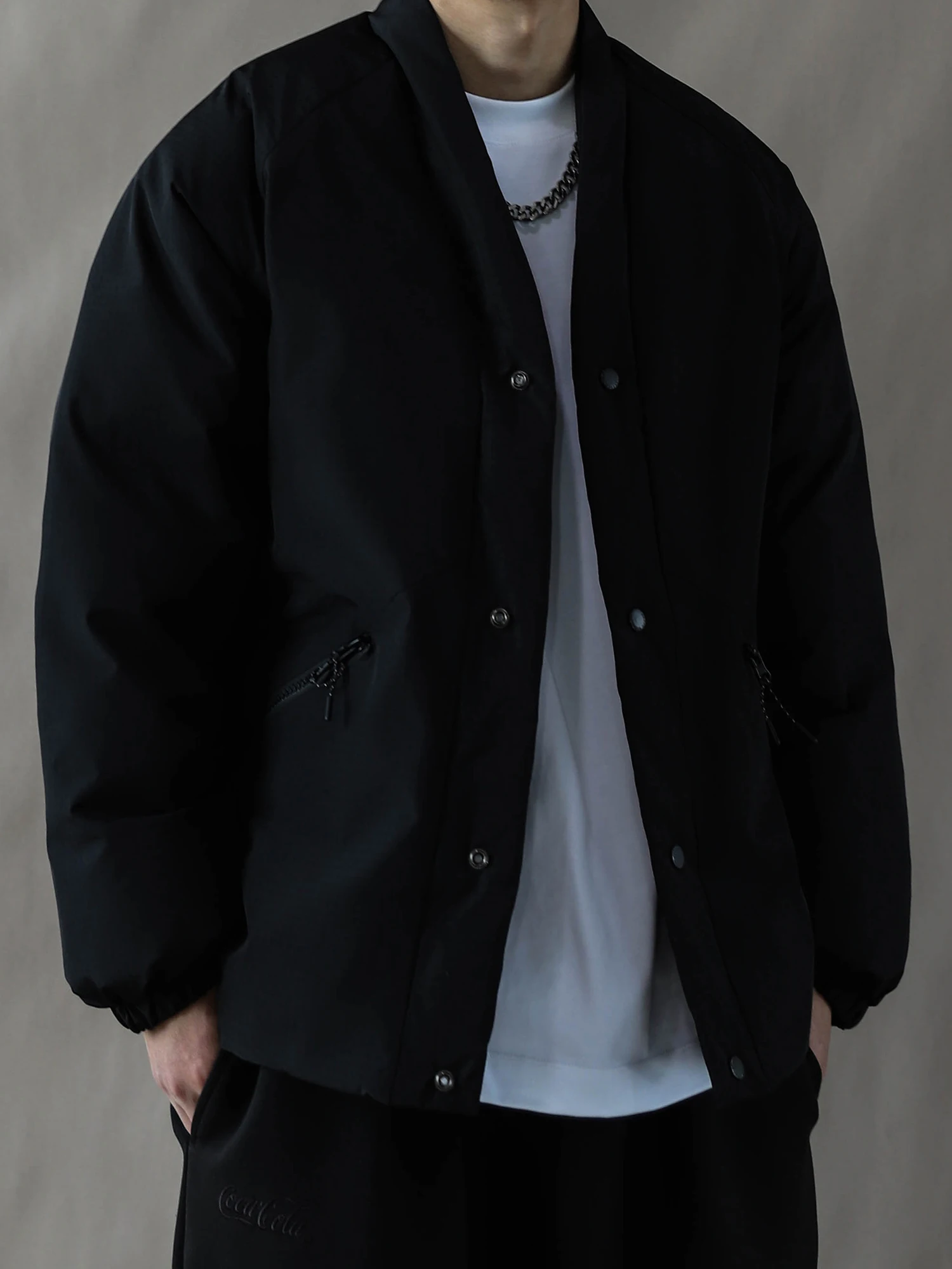 

Утепленное хлопковое пальто свободного кроя, черное, повседневное, молодежное, с длинными рукавами, полная длина, полиэстер, 2025