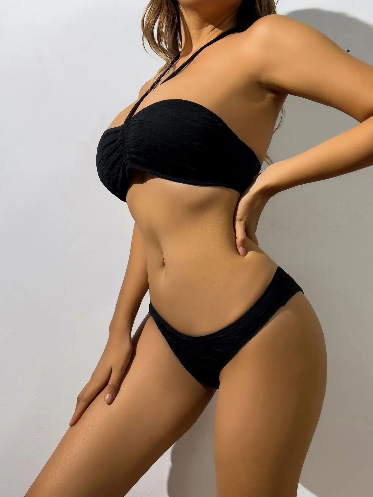 2025 Fashion Women's Solid Color Halter Bikini Set High-End Two-Piece Swimwear Sexy Skinny Summer Beachwear With Womens Panties