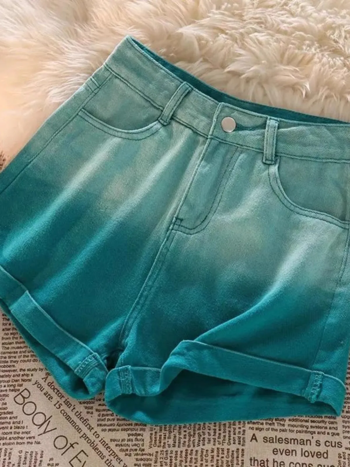 Extra Large 300 Pounds Gradient Color Jeans Shorts Women Summer High Waist Design Sensual Cuffed Wide Leg Hot Pants