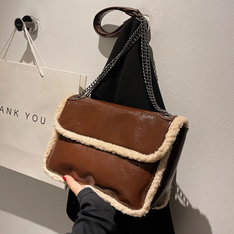 

Fashionable New Lamb Hair PU Splicing Crossbody Bag Women Chain Texture Large Capacity Casual Design Academy Style Underarm Bag